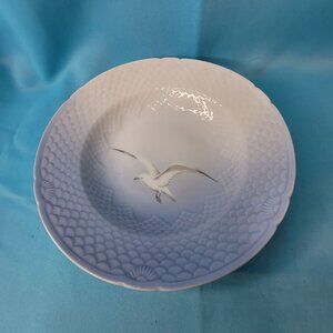 Bing & Grondahl Copenhagen Denmark Porcelain Seagull Design Large Rimmed Soup Bo